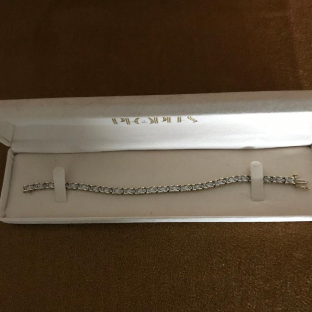 Ladies Diamond Tennis Bracelet